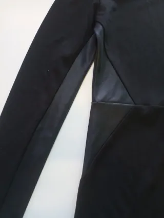 Vestido negro manga larga