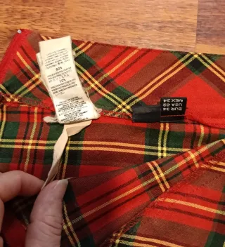 Falda Zara cuadros roja verde T.34