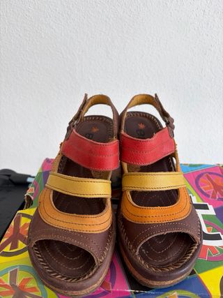 Sandálias The Art Company Castanho/Vermelho