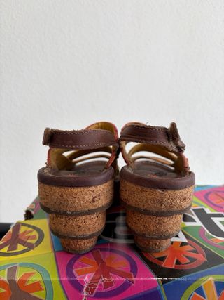 Sandálias The Art Company Castanho/Vermelho