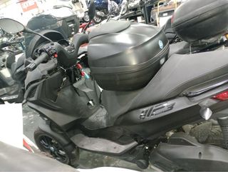 Piaggio MP3 300 Deep Black