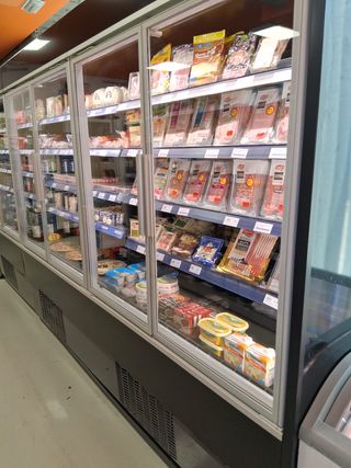 Due Frigoriferi da Supermercato (Mural frigorifico)