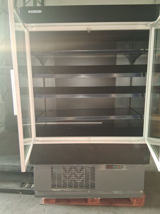 Due Frigoriferi da Supermercato (Mural frigorifico)