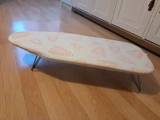 Tabla de planchar pequeña