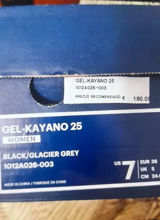 Zapatillas Asics Negras y Blancas