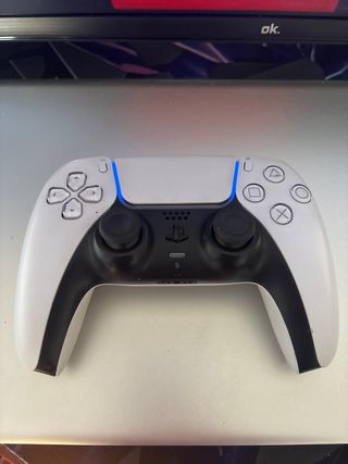 Mando PS5 (Joystick derecho a reparar)