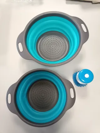 Coladores Plegables de Silicona Gris y Turquesa