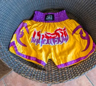 Pantalones Kick Boxing Charlie Amarillos y Morados