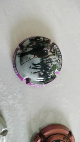 54 Chapas Tapones de Cava Colección