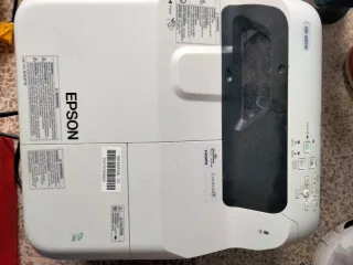 Proyector Epson EB-685W