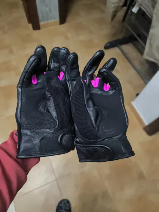 Guantes de Moto Negros y Rosas