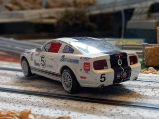 Coche de slot Hornby Ford Mustang FR 500C