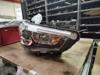 Faro Derecho Mitsubishi Asx 8301B592