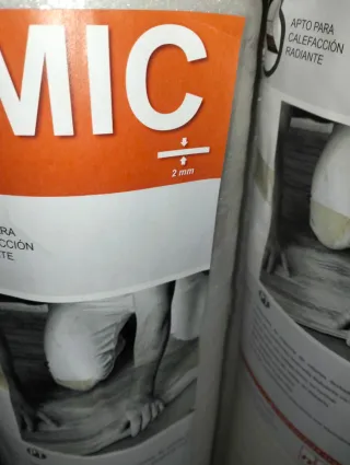 Aislante DYNAM ECO FLOOR PE 15m². Tengo 6 rollos
