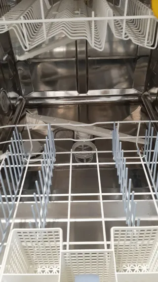 REGALO Lavavajillas Whirlpool