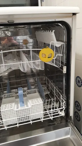 REGALO Lavavajillas Whirlpool