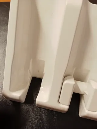 Soporte Cargador Mandos Wii Eneloop. Sin cable