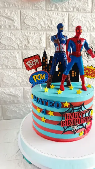 Tarta temática Superhéroes