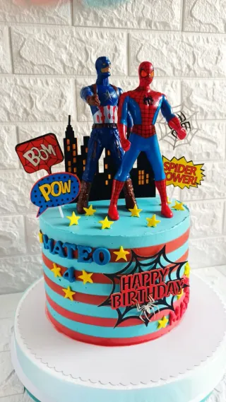 Tarta temática Superhéroes