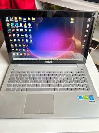 Portátil ASUS i7