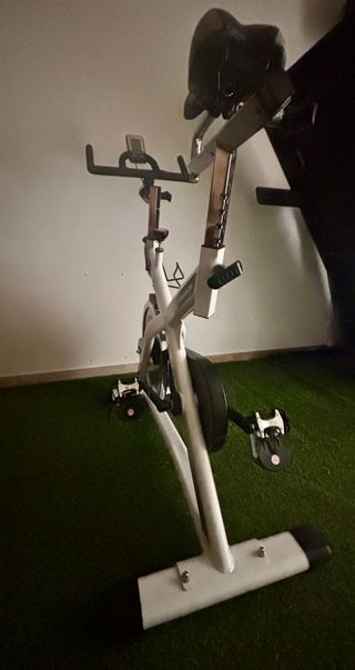Cinta de Correr BH + Bici Indoor Sin Estrenar