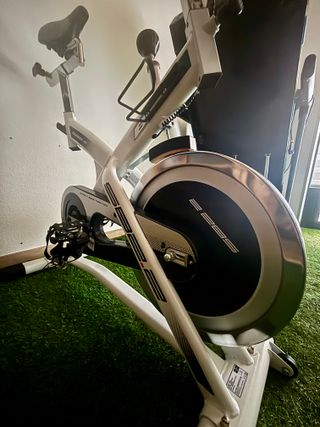 Cinta de Correr BH + Bici Indoor Sin Estrenar
