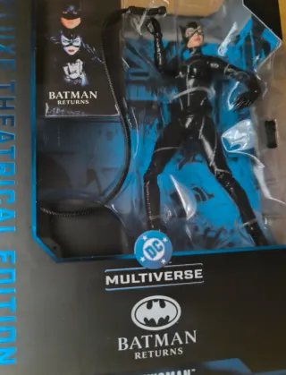 Figura DC Multiverse Batman Returns Catwoman