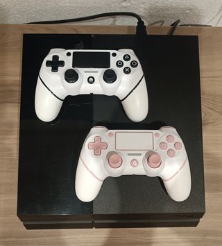 PS4 Original 500GB + 2 Mandos