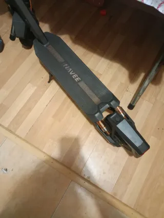 Patinete Eléctrico NAVEE GT3 - 1 Mes de Uso