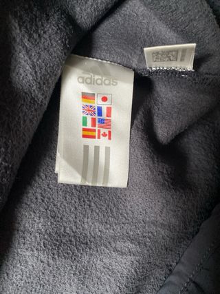Jersey Adidas Vintage Gris Y2K