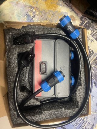 EL ADAPTADOR DE CARGA DUAL