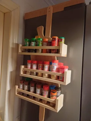 Especiero madera pino nevera a medida