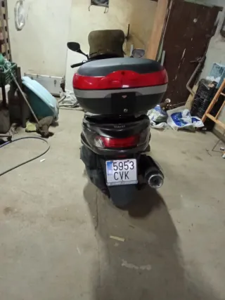 Yamaha Majesty 400cc Maxiscooter