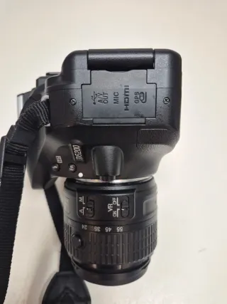 Cámara Nikon D5200 + Objetivo