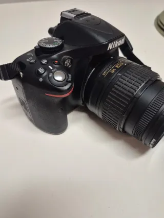 Cámara Nikon D5200 + Objetivo