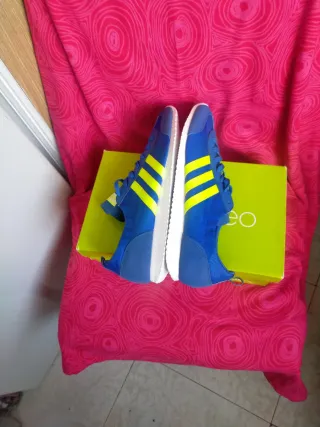 Zapatillas Adidas JOG Hombre Talla 46.5