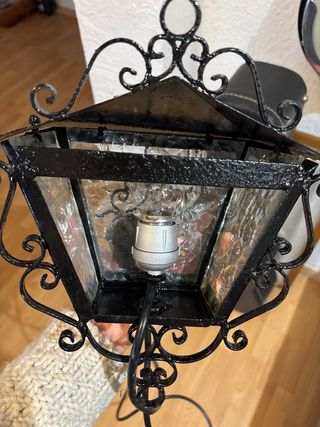 Farol de metal restaurado