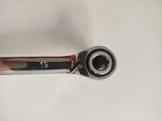 1 Combi carraca 19mm. Y 1 Accesorio carraca 1/2"