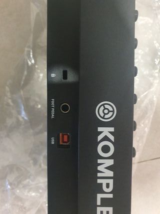 Teclado MIDI Komplete 32 teclas