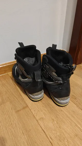 Botas de montaña Asolo semirrígidas talla 42 2/3