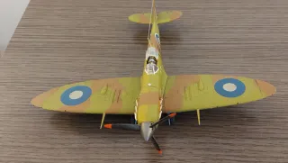 Maqueta Spitfire Mk Vb Trop 1:48