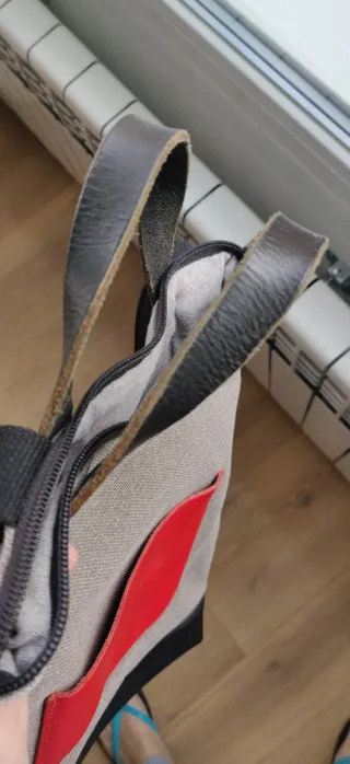 Mochila Daniel Chong Gris y Roja