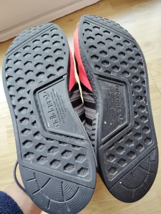 Adidas NMD R1 Talla 43 1/3
