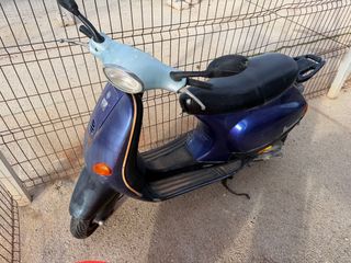 Piaggio Vespa 50cc Scooter