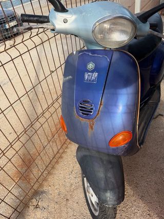 Piaggio Vespa 50cc Scooter