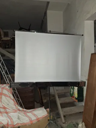 Pantalla de proyección enrollable