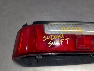 PILOTO TRASERO IZQUIERDO SUZUKI SWIFT BERLINA (SF