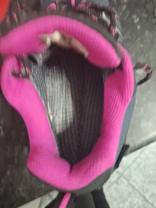 TALLA PARA 38 .Le falta la plantilla .Deportivas m