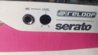 Controladora DJ Reloop Beatmix 4 Serato