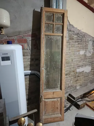 2 Puertas antiguas años 20 de madera y cristal.